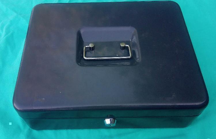 Prenosna blagajna za denar